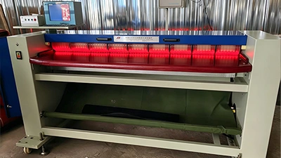 Machine pour mesurer les peaux souples larges