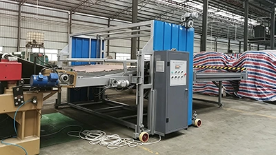 Machine pour empiler le cuir